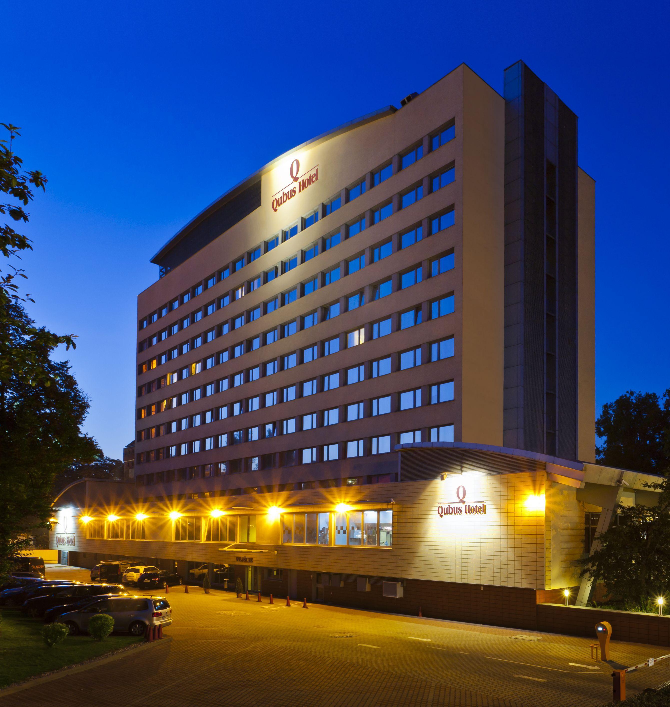 Qubus Hotel Legnica Exteriör bild