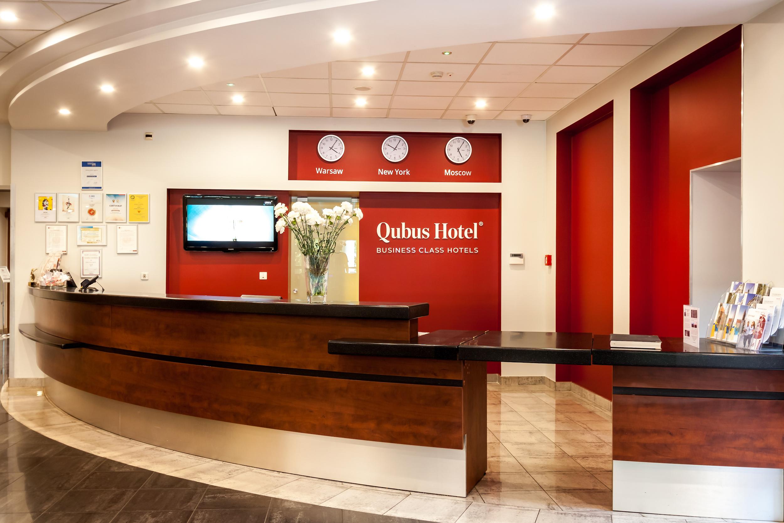 Qubus Hotel Legnica Exteriör bild